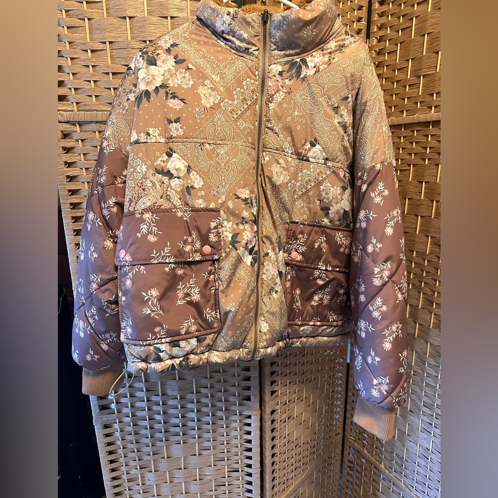 American eagle winter reversible puffer jacket! Great condition and super warm